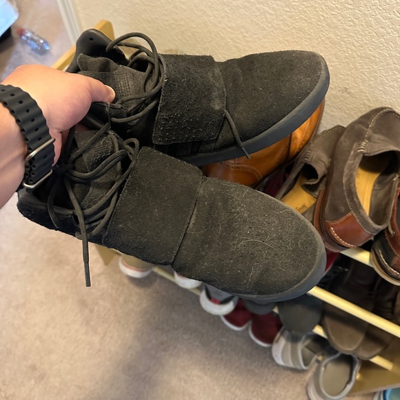 Old shoes make offer - Picture 13 of 14